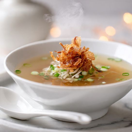Japanese Hibachi Soup (Clear Onion Soup) – Benihana-Style at Home