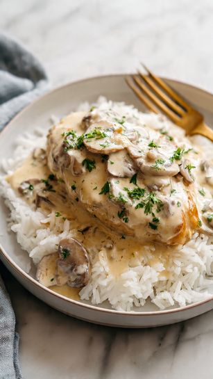 Creamy Smothered Chicken and Rice - Recipe Image
