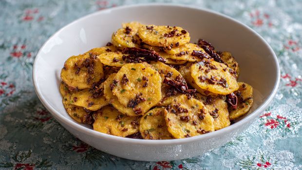 Mustang Aalu (Roasted Garlic Sichuan Potatoes) - Recipe Image