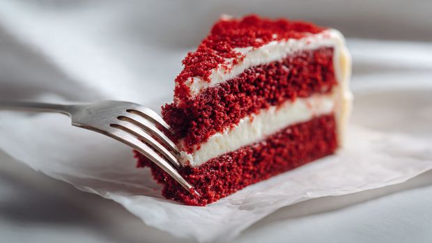 Raspberry Lemon Cake with Lemon Buttercream Frosting Recipe - Recipe Image