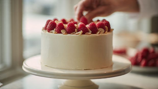 Raspberry Almond Cake Recipe